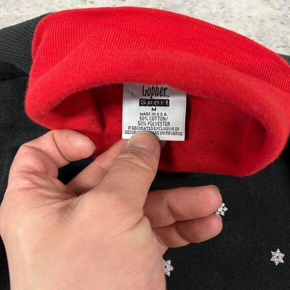 Vintage Gopher Sport Cardinal Winter Theme Sweatshirt Size Medium - Picture 3 of 4